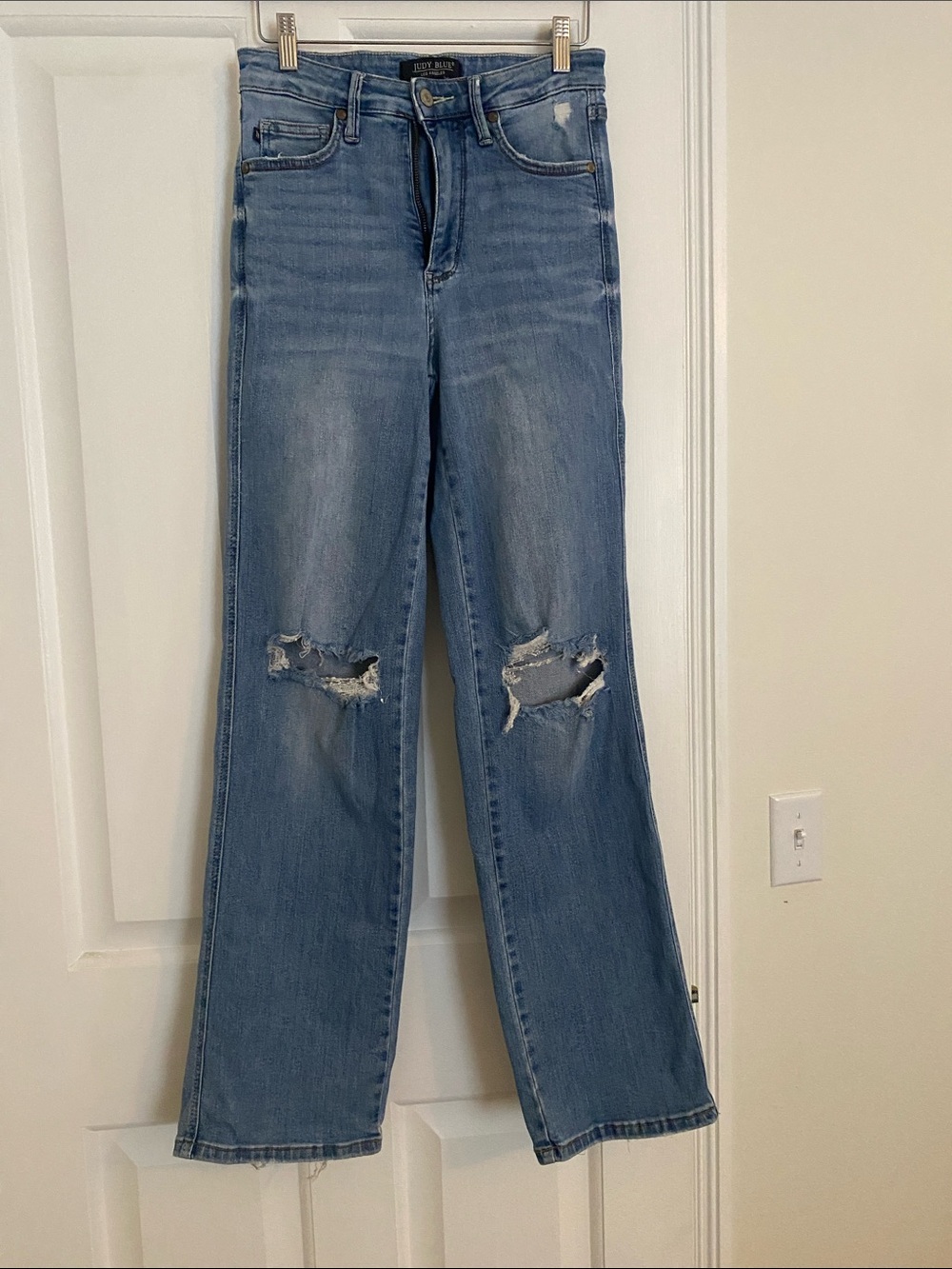 Judy Blue Medium Light Blue Distressed Straight Leg Jeans